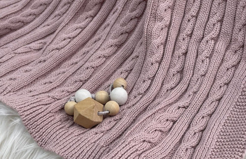 Cable-knitted blanket